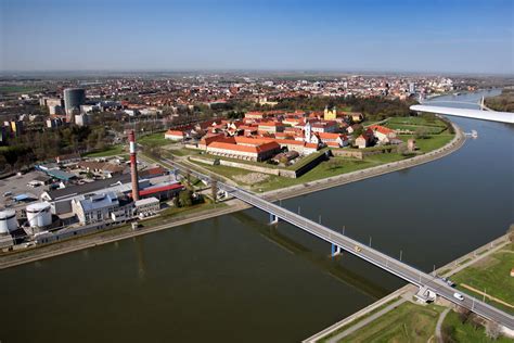 Участвуйте в конкурсе прогнозов liveresult и получайте шарф любимого сайта. Osijek - Megaconstrucciones, Extreme Engineering