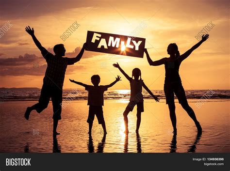 65,947 family silhouette clip art images on gograph. Silhouette Happy Image & Photo (Free Trial) | Bigstock