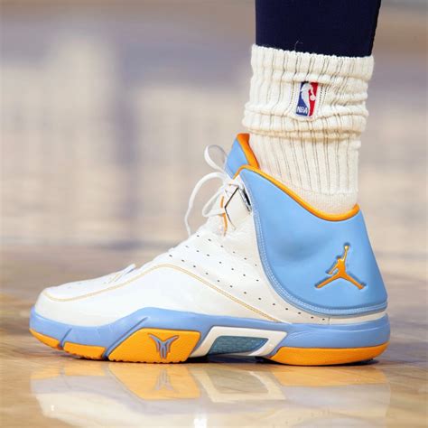 Feel free to post your pictures of his shoes as well! What Pros Wear: Carmelo Anthony's Jordan Melo M4 Shoes - What Pros Wear