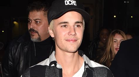 Drop Everything Justin Bieber Just Posted A Completely Nude Photo