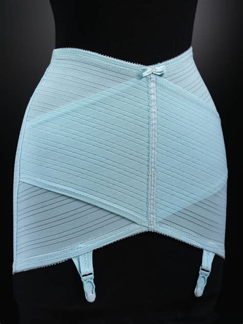 best 25 vintage girdle ideas on pinterest girdles vintage corset and vintage underwear