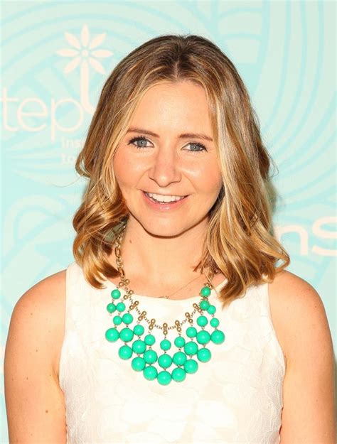 Actress Beverley Mitchell Pregnant Celebrities And Entertainment News