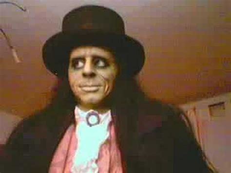 The series was originally directed by the wayans family's keenen ivory wayans, and was written in large part by his brothers shawn (playing ray, pictured top right) and marlon (playing shorty, pictured bottom left). creepy halloween prop scary butler - YouTube