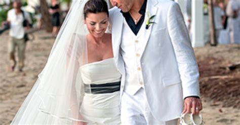 See Shania Twains First Official Wedding Pics Us Weekly
