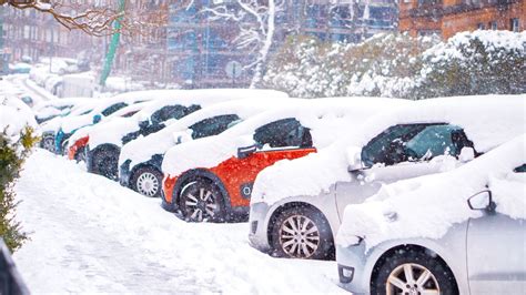Untimely Snowfall In Himachal How To Drive In Snow Key Tips Here Ht
