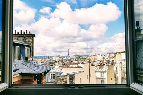 Before crossing a boulevard (acceleration and braking of vehicles). 5 Top-Rated Paris Vacation Rentals : New York Habitat Blog