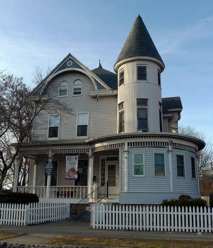 Springfields Gray House Shines Light Into Many Lives