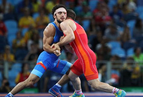 15 Olympic Wrestlers Who Deserve Your Male Gaze Olympic Wrestling Olympic Wrestling Men