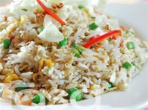 25 g ebi, rendam dengan air, tiriskan. Resep Cara Membuat Nasi Goreng Bawang Putih - YouTube