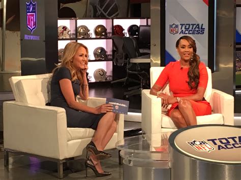 Lindsay Rhodes On Twitter Fun Show Today W Msvivicafox In Studio