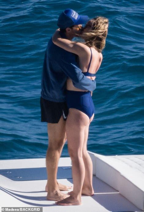 Harry Styles And Girlfriend Olivia Wilde Passionately Kiss While Onboard A Yacht In Tuscany