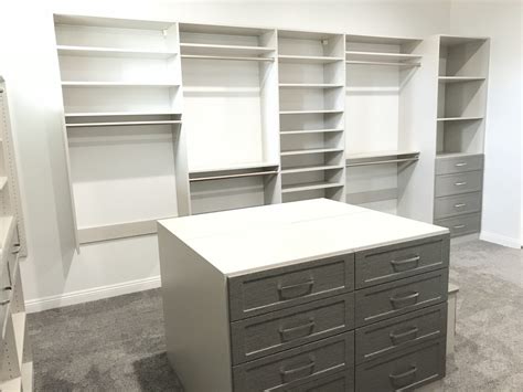 If a whole new kitchen isn't in the cards for you financially, there are other, less expensive kitchen decor ideas to maximize all the space it has to offer, especially if you have the time. LARGE WALK-IN CLOSET WITH CENTER ISLAND | Austin-Morgan ...