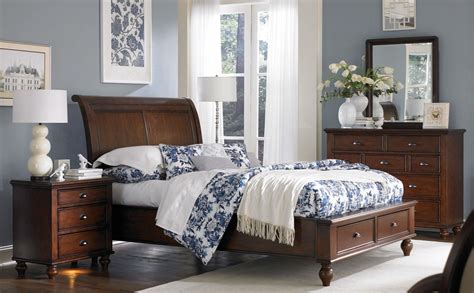 I have a beautiful antique cherry dresser and a matching bed. Master Bedroom Ideas With Cherry Furniture | Bedroom ...