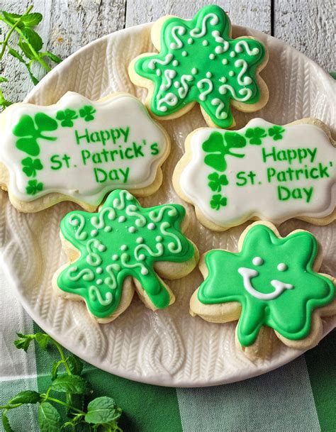 Press read comments to view. St. Patrick's Day Cookies - Cookies for England