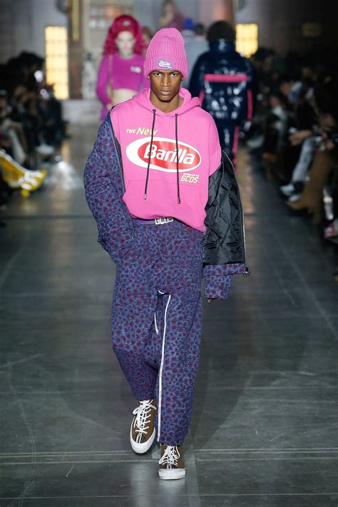 Shop now the new collection. Barilla si veste di fucsia con GCDS | Artribune