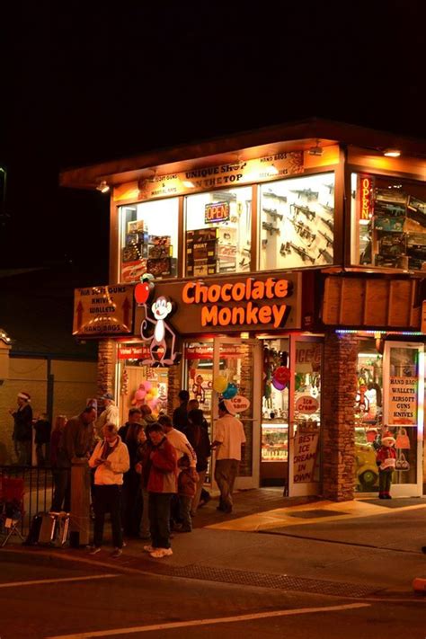 This beautiful one bedroom cabin is nestled in the trees between pigeon forge and gatlinburg for a location that just can't be beaten! Chocolate Monkey, Gatlinburg | Cabins in gatlinburg tn ...