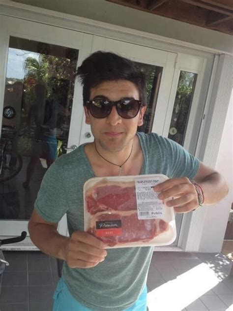 Classe 1993, è originario di naro, un paesino in provincia di agrigento, e ha due fratelli. @rja_tkydky is cooking this special steak for Piero Barone ...