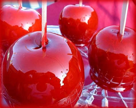 Pin By Gft On Red With Images Candy Apples Apple Candied
