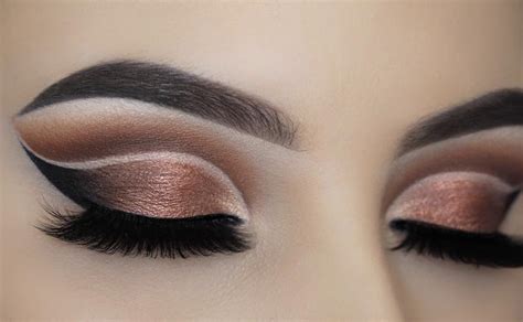 Cut Crease Eyeshadow Tutorial Makeup With Glitter Satthwa Blog