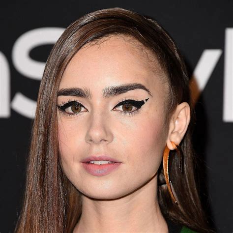 For The 2018 Instyle Awards Lily Collins Showed Off A Fun New Way To