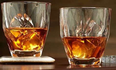 45 Unusual Whiskey Glasses To Make Sipping A Treat In 2020 Whiskey Glasses Whisky Glass