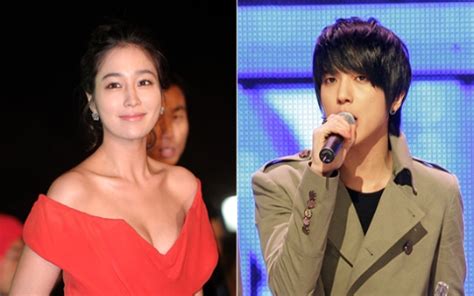 The mcs and guests were to complete episode 70 : Lee Min Jung Close Friends with CNBlue's Jung Yong Hwa ...