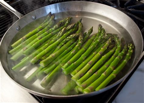 Cover and bring to a boil. Asparagus Recipe for Cooking Asparagus Al Dente from Real ...