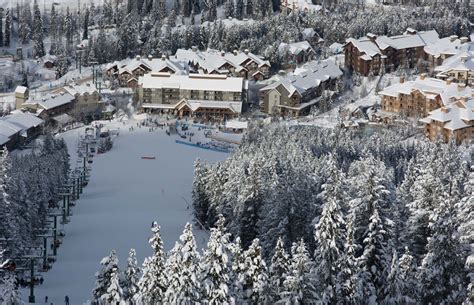 The 5 Best Canadian Ski Resorts