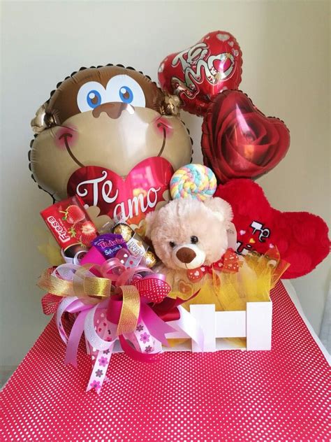 Arreglo Para Celebrar El Amor Valentine Gift Baskets Valentines Diy