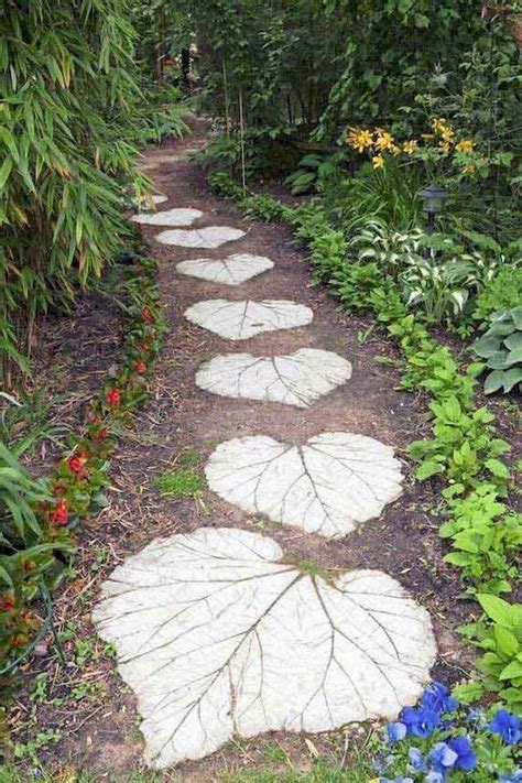 30 Newest Stepping Stone Pathway Ideas For Your Garden Garden Paths Garden Walkway Pathway
