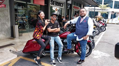 Bidin al zaifa is madly in love with a thai woman named cherry porntit. Bikers Kental 2 Padat dengan Aksi Hebat Lagi Mendebarkan ...