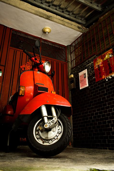 Honda Motorbikes, Insurance Quotes, Vintage Portraits, Vespa, Scooter