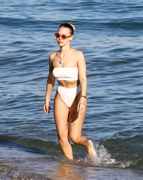 Bianca Elouise In White Bikini 2017 25 GotCeleb