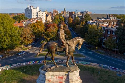 Richmonds Robert E Lee Statue Can Come Down But Not Yet Judge Rules