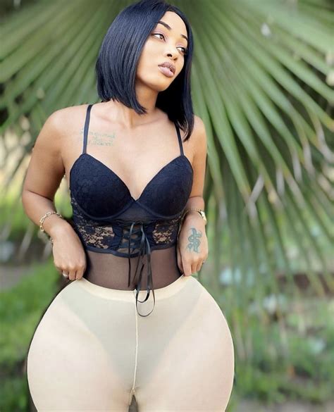 Yoyo The Queen Displays Her Hot Sexy Body In New Hot Photos