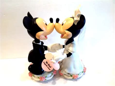 Mickey And Minnie Mouse Magnetic Nose Wedding Kissing Bobblehead Set