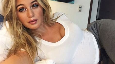 Iskra Lawrence Tiger Stripe Model Turned Down By Agent Because Hips