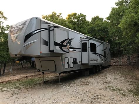 Work And Play Toy Hauler 5th Wheel Wow Blog