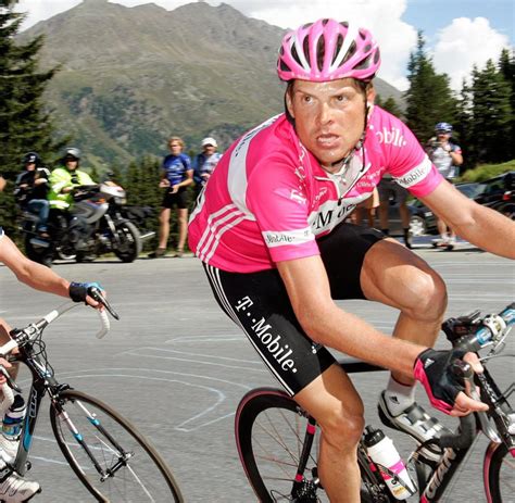 The life and times of jan ullrich. Jörg Jaksche über Jan Ullrich: "Egal, was er tut, er ...