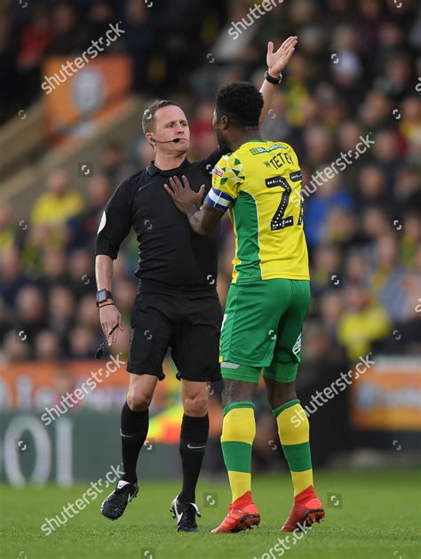 Alexander Tettey Norwich City Argues Referee Editorial Stock Photo