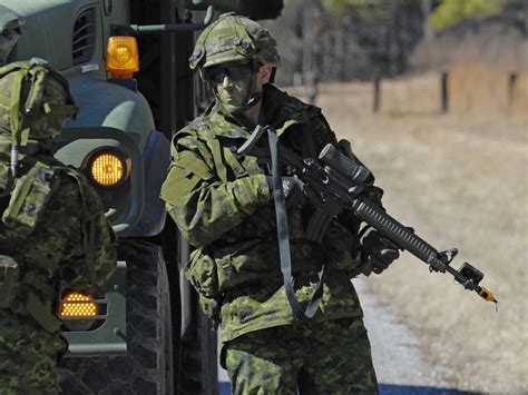 Canadian Army Cuts Enrollment Time For Reserves New Process To Take