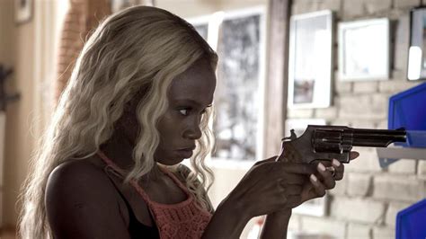 Erst im finale entscheidet sich, wer das spiel gewinnt und wer die gewinnsumme von 10.000 € erhält: Bilder: Die vermisste Frau - Freitag im Ersten - ARD | Das ...