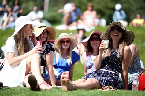 In Pictures Tennis Fans Enjoy Sun Drenched Start To Wimbledon