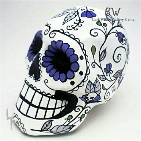 Painted Sugar Skull Dia De Los Muertos Craneos Decorados Arte De