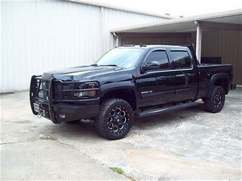 I have bought 5 chevy duramax trucks in the last few years and i will never by a chevy truck again i am looking at getting my first diesel, found a 2011 chevy 2500hd with about 153k miles, according. Find used 2010 Black Chevy Silverado 2500 Duramax HD ...
