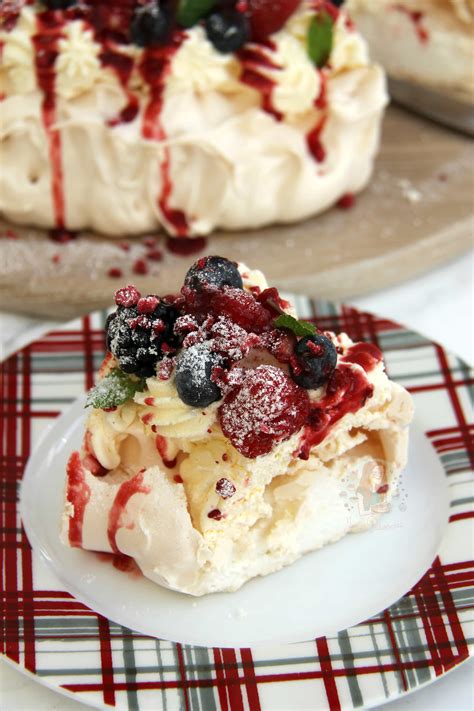 Christmas wouldn't be christmas without a tried and trusted mary berry recipe or two. Christmas Pavlova Wreath! - Jane's Patisserie