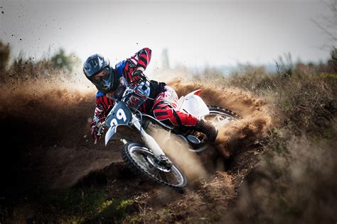 Download Vehicle Motorcycle Dirt Motocross Sports 4k Ultra Hd Wallpaper