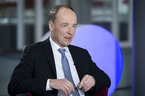 Finlandiya parlamentosu 2011'den 2014'e ve yine 2019'dan beri ve finler partisi 10 haziran 2017. Halla-ahoa tentattiin Ylellä "kytkyistä rasistisiin ...