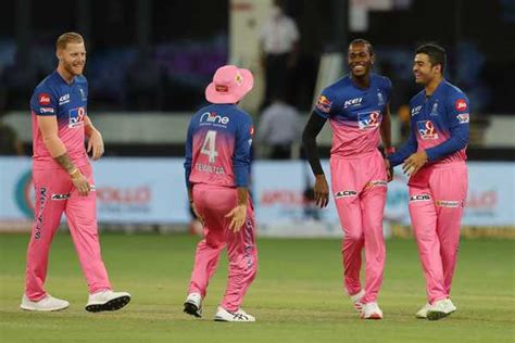 Get live cricket score, ball by ball commentary, scorecard updates, match facts & related news of all ipl 2020 matches, international & domestic cricket matches across the globe. Live Cricket Score - RR vs SRH, Match 40, IPL 2020 ...
