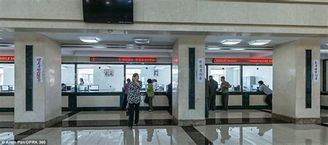 Aram Pan Gives Worlds 1st Look Inside North Korean Bank